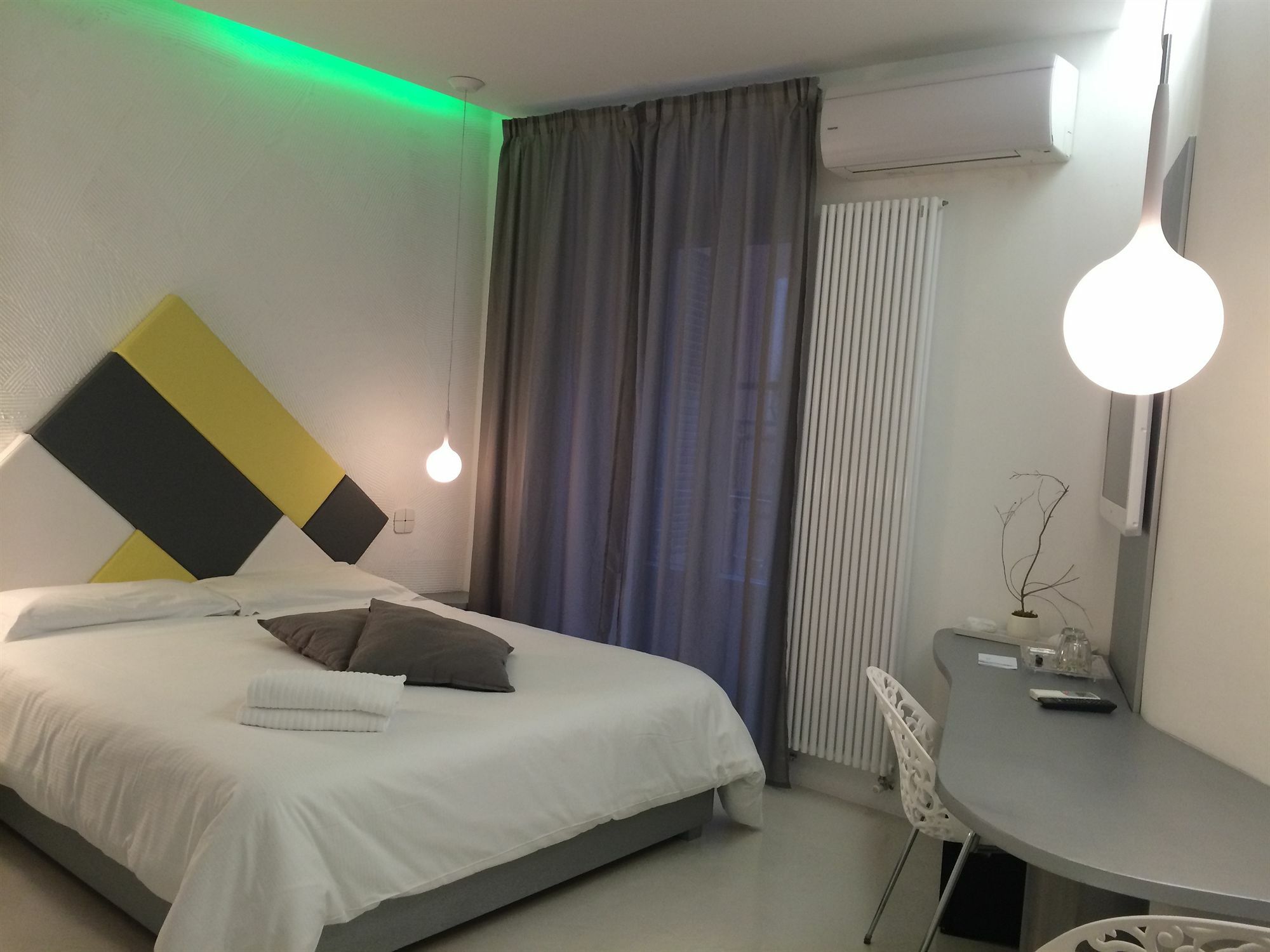 Design&Art Pie' Hotel Rome Exterior photo